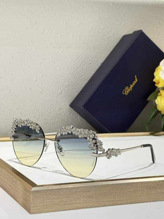 Picture of Chopard Sunglasses _SKUfw73184305fw